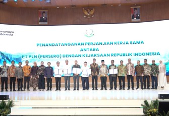 Kejaksaan RI dan PT PLN Persero Perkuat Sinergi  Melalui Penandatanganan Kerja Sama Strategis