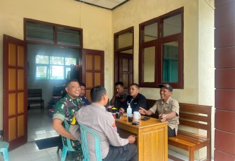 Babinsa Koramil 0801/01 Pacitan Laksanakan Kegiatan Komsos