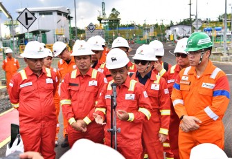 Menteri Bahlil Tinjau Lapangan Migas Senipah