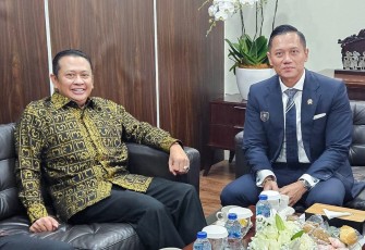 Bamsoet saat bertemu Menko Bidang Infrastruktur dan Pembangunan Kewilayahan Agus Harimurti Yudhoyono, di Jakarta, Senin (3/2/25).