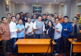 Bamsoet saat mengajar mata kuliah "Politik Hukum dan Kebijakan Publik", Program Doktor Ilmu Hukum Universitas Borobudur di Kampus Universitas Borobudur Jakarta, Sabtu (13/12/25).