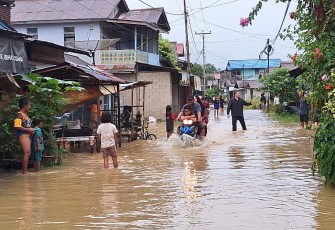 Banjir menggenangi beberapa Kecamatan di Kabupaten Sanggau, Kalimantan Barat. Sumber Foto BPBD Kabupaten Sanggau