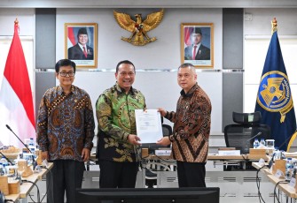 Menteri Perhubungan Dudy Purwagandhi pada Entry Meeting Pemeriksaan Laporan Keuangan Kemenhub 2024, di Kantor Pusat Kementerian Perhubungan, Jakarta, Senin (3/2)