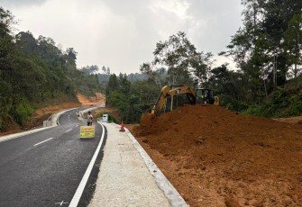 Penanganan titik amblas pada ruas proyek IJD Ringroad Kepahiang–Tebat Monok