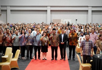  Menteri Koperasi (Menkop) Ferry Juliantono