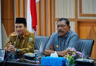 Kepala BPK RI Perwakilan Bengkulu, Arif Agus, Wakil Gubernur Bengkulu, Mian, serta Penjabat (Pj) Sekretaris Daerah Provinsi Bengkulu, Herwan Antoni