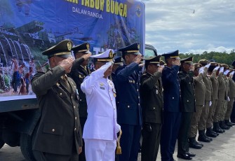  Kodim 1710/Mimika Bersama Satuan TNI Di Mimika Gelar Upacara Tabur Bunga Dalam Rangka HUT TNI ke-80