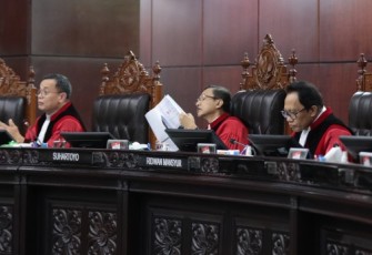 Mahkamah Konstitusi (MK) menggelar sidang perdana pengujian materiil Undang-Undang Nomor 8 Tahun 1999 tentang Perlindungan Konsumen (UU Perlindungan Konsumen) terhadap UUD 1945 pada Kamis (3/12/2025)
