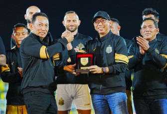 Kapolri Jenderal Listyo Sigit Prabowo menghadiri peresmian Stadion Homebase dan Launching Tim, Jersey, hingga Supporter Bhayangkara Presisi Lampung FC