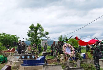 Komandan Kodim (Dandim) 0805/Ngawi Letkol Arh Setu Wibowo, menyampaikan bela sungkawa yang sedalam-dalamnya atas meninggalnya anggota Babinsa Koramil 09/Kendal, almarhum Sertu Marjuni, yang wafat karena sakit