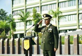 Kasdam XIII Merdeka saat memimpin upacara peringatan hari kesaktian Pancasila