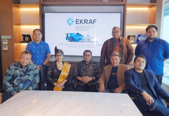 Menekraf menerima audiensi Aksara Nusantara untuk mendukung program “Merajut Nusantara” melalui film “The Lost Aksara” yang bertujuan untuk pelestarian budaya, Autograph Tower, Thamrin Nine, Jakarta (30/04/25)
