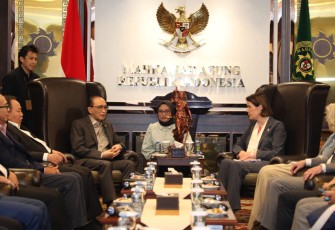 Ketua MA Menerima Kunjungan Delegasi Hoge Raad Belanda 