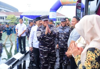 Panglima Kolinlamil Dampingi Kasal Lepas Mudik Jalur Laut dan Darat 