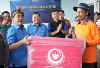 KKP Bantu Nelayan Terdampak Pagar Laut Tanggerang Jadi Lebih Produktif