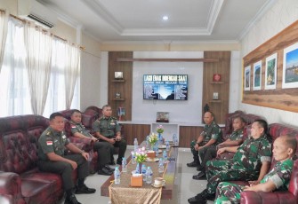 Korem 121/ABW Sambut Tim Review Laporan Keuangan Semester II Tahun 2024 Itdam XII/TPR