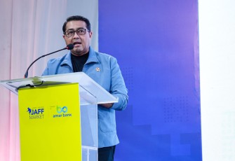 Menteri Ekonomi Kreatif, Teuku Riefky Harsya, menyampaikan keynote speech pada acara di Jogja-NETPAC Asian Film Festival (JAFF) Market 2025, Yogyakarta, Sabtu (29/11/2025).