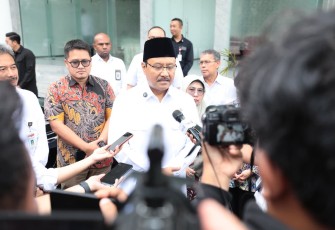 Menteri Sosial Saifullah Yusuf (Gus Ipul) ketika ditemui di kompleks Taman Makam Pahlawan Kalibata, Jakarta, Rabu (23/4).