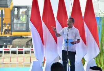 Menteri Energi dan Sumber Daya Mineral (ESDM) Bahlil Lahadalia di Karawang, Jawa Barat, Minggu (29/6). 