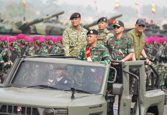 Panglima TNI dan Menhan RI saat Tinjau Geladi Bersih Upacara Gelar Pasukan Operasional dan Kehormatan Militer