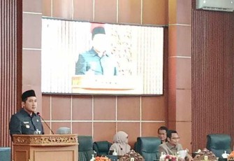 Pembahasan empat Rancangan Peraturan Daerah (Raperda) strategis dalam Sidang Paripurna yang digelar di Gedung DPRD Kota Depok, Senin (23/6)