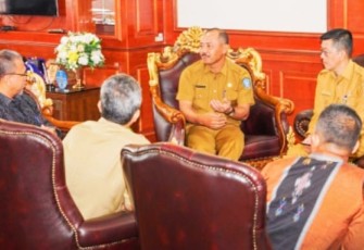 Sekda Kepri saat Terima Kunjungan Puspen Kemendagri Bahas Keterbukaan Informasi Publik