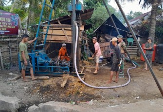 Satgas TMMD Ke-124 Kodim 0408/BS Lakukan Pengeboran di Titik Sumur Bor