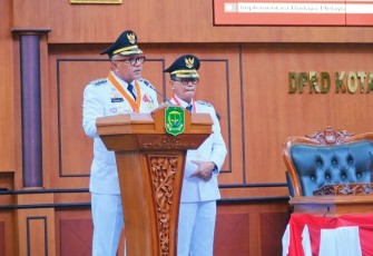 Wali Kota Tanjungpinang Sampaikan Pidato Tentang Visi Misi Wali Kota Dalam Rapat Paripurna DPRD