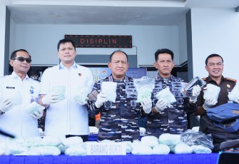 TNI AL Gagalkan 60.000 Butir Ekstasi Siap Edar Dengan Nilai Rp 21 Miliar