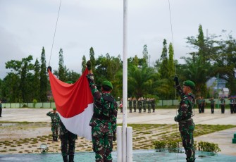 Korem 121/ABW Gelar Upacara Bendera di Bulan Suci Ramadan 
