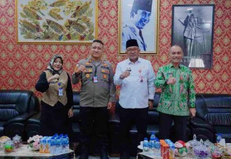 Pemerintah Kota Tanjungpinang menerima kunjungan silaturahmi Kepala Badan Narkotika Nasional Kota (BNN) Kota Tanjungpinang, Kombes Pol. M. Dafi Bastomi, di Ruangan Kantor Wali Kota Tanjungpinang, Kamis (29/1/2026)