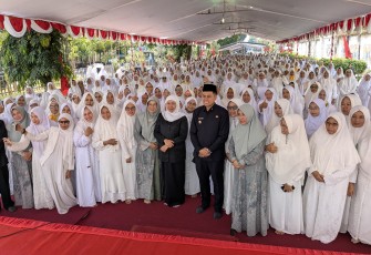 Gubernur Jatim dengan Walikota Blitar Hadiri Khataman Al Qur'an Peringati Haul Bung Karno ke-56 (Foto : ist.)