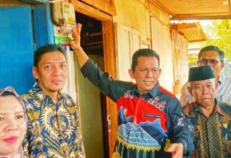 Gubernur Kepri H Ansar Ahmad secara resmi meresmikan masuknya program Kepri Terang tersebut pada Sabtu (31/1/2026) di Lapangan Sepakbola Kampung Tembesi Sidomulyo.