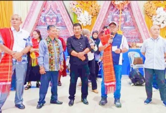 Wali Kota Lis saat Hadiri Syukuran Punguan Siraja Naipospos, Serukan Persatuan dan Pelestarian Budaya