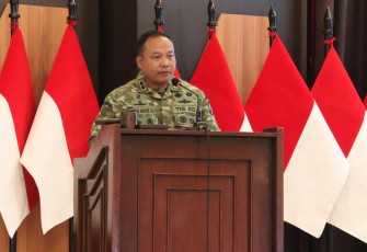 Dandim 1310/Bitung, Letkol Inf Dewa Made DJ saat menyampaikan pemaparannya.