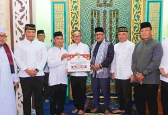Pemko Tanjungpinang saat Safari Ramadan 1447 H di Masjid Nurul Iman