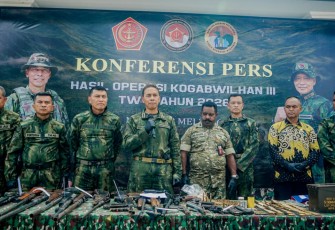 Konferensi Pers 