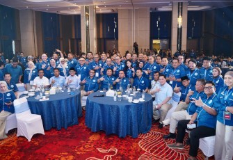 Menteri Ekonomi Kreatif, Teuku Riefky Harsya, menghadiri penutupan Rapat Kerja Nasional (Rakernas) Gerakan Ekonomi Kreatif Nasional (GEKRAFS) di Novotel Pulomas, Jakarta, Sabtu (7/3/2026).