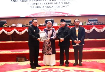 Gubernur Ansar Sampaikan KUA-PPAS di DPRD