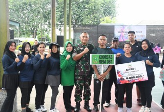 Tim Tenis Persit Koorcab Rem 081 berhasil meraih juara pada kejuaraan tenis dalam rangka HUT ke-80 Persit Kartika Chandra Kirana (KCK) yang digelar di Lapangan Tenis Brawijaya, Surabaya, pada 27-28 Januari 2026