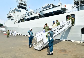 TNI AL Resmi Perkuat Armada survei Dengan Kehadiran KRI Canopus-936
