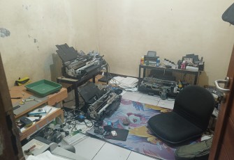 Penggerebekan lanjutan di sebuah rumah di Perumahan Griya Ciwangi, Desa Ciwangi, Kecamatan Bungursari, Purwakarta. 