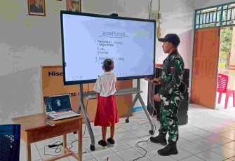 Siswa SD Mwtamauk antusias mendapatkan pembelajaran teknologi informasi 