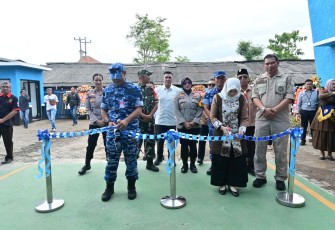 Danlanud Husein Sastranegara Marsma TNI Md Irman Fathurrahman saat meresmikan SPPG Cipatik 013