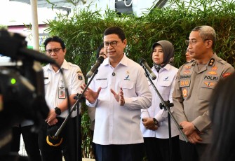 Kepala BPOM Taruna Ikrar saat memberikan keterangan pers 