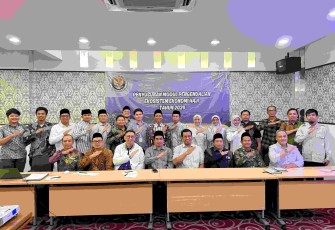 Ditjen PE2HU foto bersama kegiatan penyusunan modul pengendalian ekosistem ekonomi haji di Bogor, Jawa Barat, Minggu (8/3)