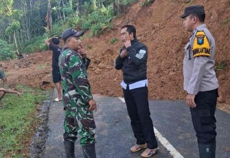 Bencana tanah longsor di wilayah