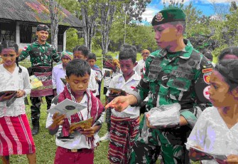 Hardiknas 2026 bagikan buku bacaan 