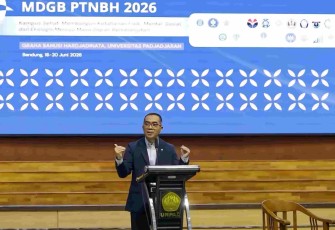 Mendiktisaintek Brian Yuliarto