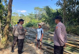 Patroli kawasan hutan cegah karhutla